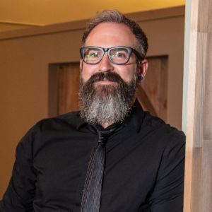 robert-300x300-1 robert-300x300-1